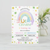 Lucky Charm Rainbow Kleeblatt Einladung zum Geburt (Stehend Vorderseite)