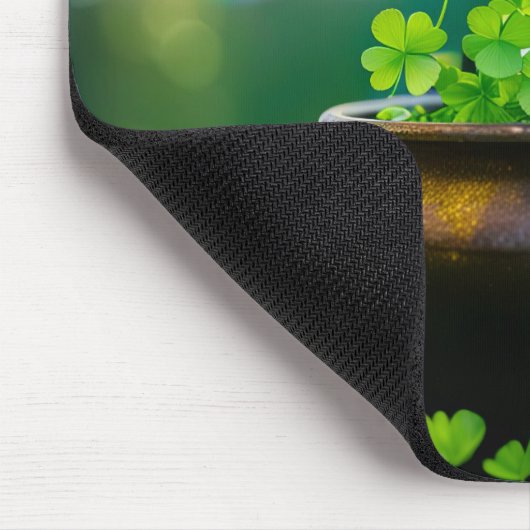 Lucky Clocks in einem Topf Mousepad (Ecke)