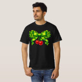 Lucky Clover Bow with Cherries Green Design T-Shirt (Vorne ganz)