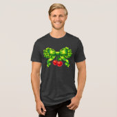 Lucky Clover Bow with Cherries Green Design Tri-Blend Shirt (Vorderseite voll)