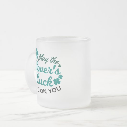 Lucky Clover Charm - Mai der Clover's Luck Shine Mattglastasse (Vorderseite Links)