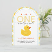 Lucky Duck First Birthday Arch Invitation Einladung (Stehend Vorderseite)