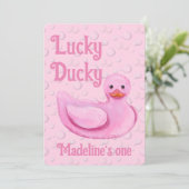 Lucky Ducky First Birthday Invitation Einladung (Stehend Vorderseite)