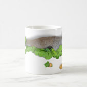 Lucky Eichhörnchen mit Töpfen aus Gold Kaffeetasse (Mittel)