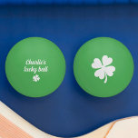 Lucky four leaf clover green tischtennisball<br><div class="desc">Green ping pong ball featuring a lucky,  white four-leaf clover. On the back is another clover leaf and customizable text "Name's lucky ball".</div>