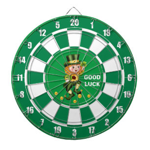 Lucky Gnome mit Gold Confetti auf Emerald Green Dartscheibe