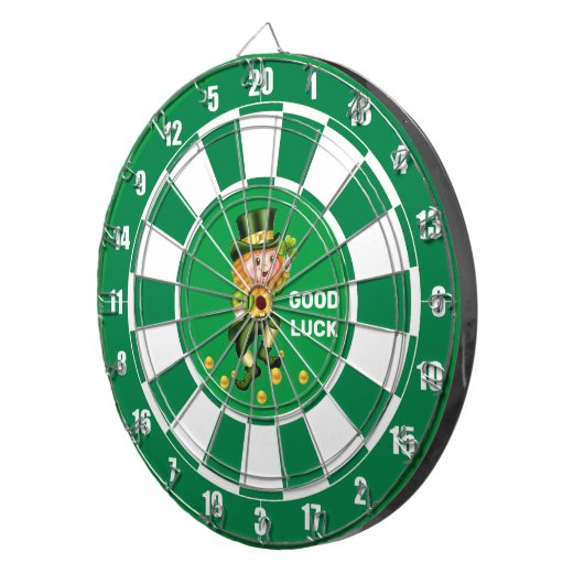 Lucky Gnome mit Gold Confetti auf Emerald Green Dartscheibe (Vorderseite rechts)