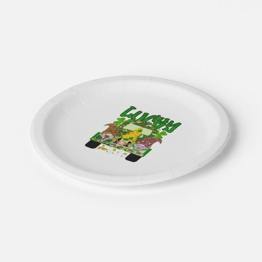 Lucky Gnomes St. Patrick's Day Pappteller (Schrägansicht)