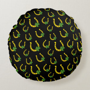 Lucky Golden Horseshoe mit Kleeblatt auf Schwarz Rundes Kissen