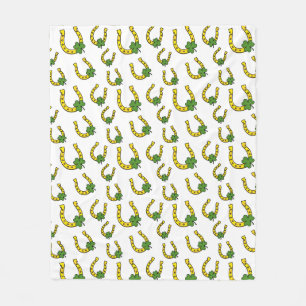 Lucky Golden Horseshoe mit Kleeblatt auf Weiß Fleecedecke