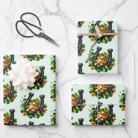 Lucky Horseshoe Gold Coins und Clover Pattern Geschenkpapier Set (Vorderseite)