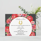 Lucky in Liebe Bridal Dusche Einladung (Stehend Vorderseite)