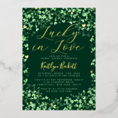 Lucky In Liebe St. Patrick's Day Brautparty Real Folieneinladung (Vorderseite)