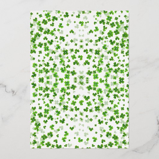 Lucky In Liebe St. Patrick's Day Brautparty Real Folieneinladung (Rückseite)