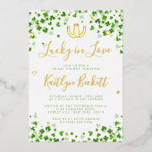 Lucky In Liebe St. Patrick's Day Brautparty Real Folieneinladung (Vorderseite)