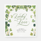 Lucky in Love Bridal Shower Green Shamrock  Serviette (Vorderseite)