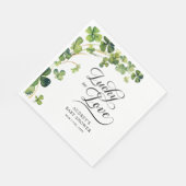 Lucky in Love Bridal Shower Green Shamrock  Serviette (Ecke)