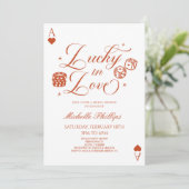 Lucky In Love Playing Card Casino Bridal Shower Einladung (Stehend Vorderseite)
