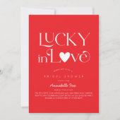 Lucky in Love Red Heart Bridal Shower Einladung (Vorderseite)