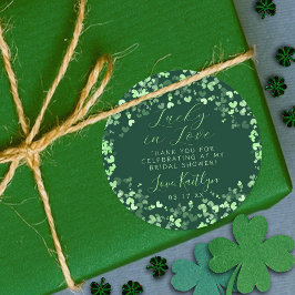 Lucky In Love St. Patrick's Day Bridal Shower Runder Aufkleber