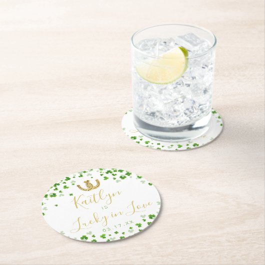 Lucky In Love St. Patrick's Day Bridal Shower Runder Pappuntersetzer (Vor Ort)