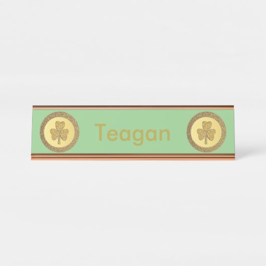 Lucky Irish Kleeblatt Gold Counter Custom Schreibtischnamensplakette (Vorderseite )