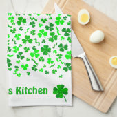 Lucky Irish Shamrocks Clover Personalized Geschirrtuch (Viertel Falte)