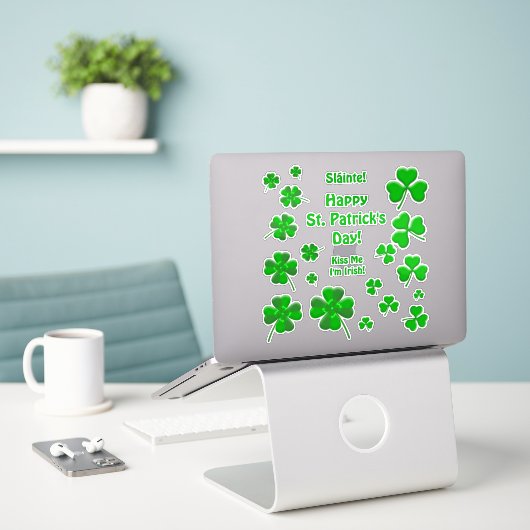 Lucky Irish Shamrocks Personalized Aufkleber (Laptop auf Schreibtisch)