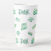 Lucky Kleeblatt St. Patrick's Day Pattern Milchtasse (Vorderseite)
