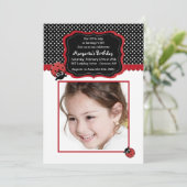 Lucky Ladybug Foto Einladung (Stehend Vorderseite)