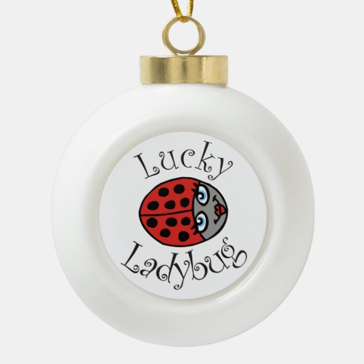 Lucky Ladybug in Red Keramik Kugel-Ornament (Vorderseite)
