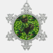 Lucky leprechaun black cat snowflake ornament (Vorderseite)