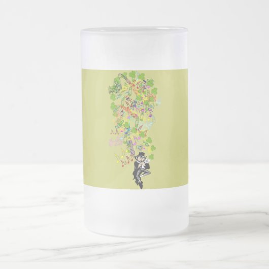 Lucky Leprechaun mit Kleeblättern Mattglas Bierglas (Mittel)