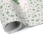 Lucky Little Kleeblatt St Patricks Day Geschenkpapier (Rolleneckpunkt)