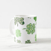 Lucky Monogram St. Patrick's Day Clovers Kaffeetasse (Vorderseite Links)