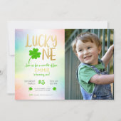 Lucky One St. Patricks Day Kleeblatt Foto Geburtst Einladung (Vorderseite)
