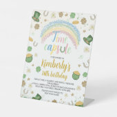 Lucky One Time Capsule Birthday Sign Sockelschild (Vorderseite)