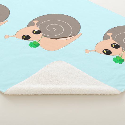 Lucky Snail mit Clover Baby Sherpa Blanket Sherpadecke (3/4)