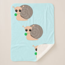 Lucky Snail mit Clover Baby Sherpa Blanket