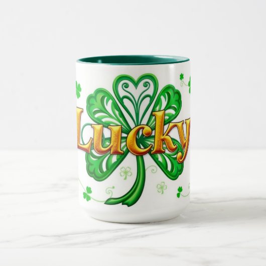 Lucky Text Shamrock Pattern St. Patrick's Tasse (Zentrum)