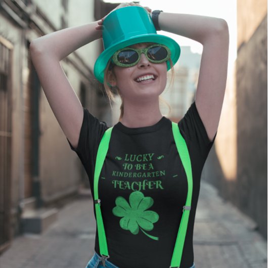 LUCKY TO BE KINDERGARTEN LEHRER St Patrick's T-Shirt