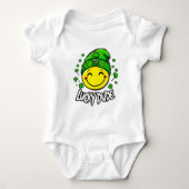 Lucky Typ Smile Face St. Patrick's Day Baby Strampler (Vorderseite)