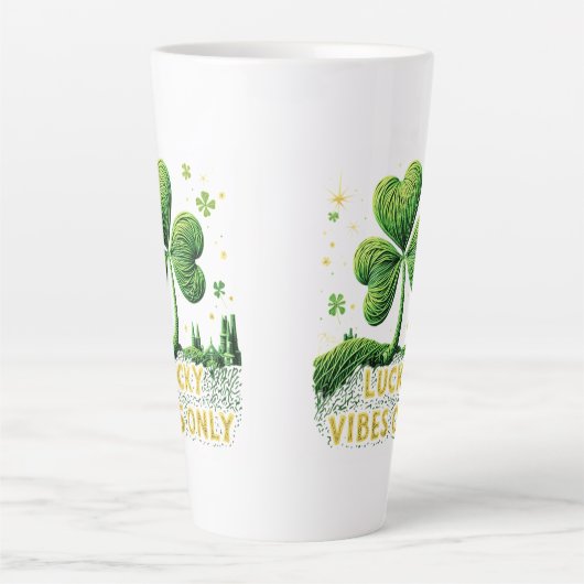 Lucky Vibes Only Yarn Clover St Patrick's Day Milchtasse (Vorderseite)