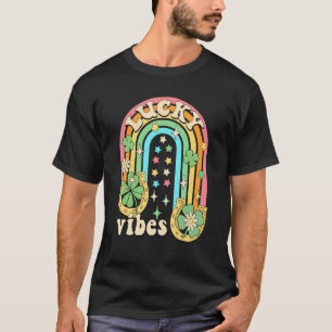 Lucky Vibes Retro Regenbogen St. Patrick's Day Gro T-Shirt