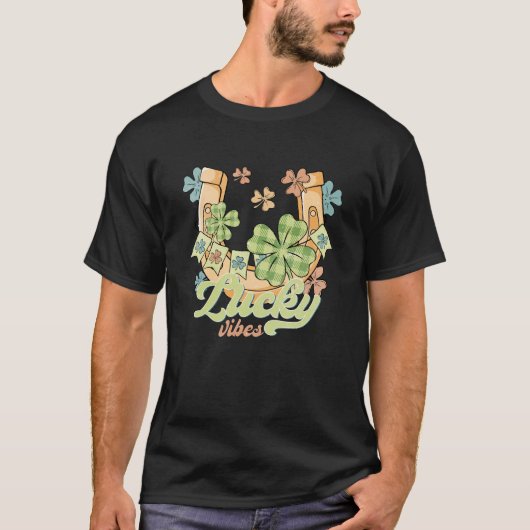 Lucky Vibes St. Patrick's Day T-Shirt (Vorderseite)