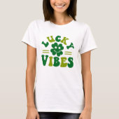Lucky Vibes Vierblättriges Kleeblatt T-Shirt (Vorderseite)