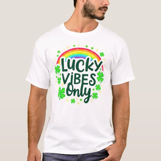 Lucky vibriert nur Regenbogen Kleeblatt auf Weiß T-Shirt (Vorderseite)