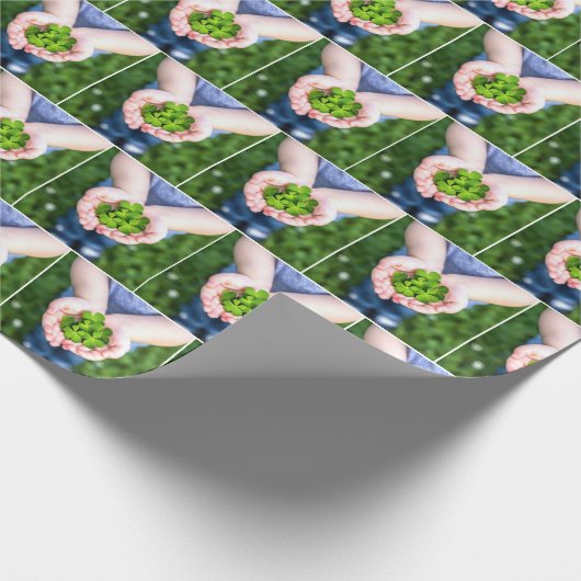 Lucky Vier-Leaf-Clovers Kleine Hände Geschenkpapier (Ecke)