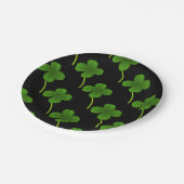 Lucky Vier Leaf Klee auf schwarz Pappteller (Schrägansicht)