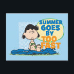 Lucy - Der Sommer geht zu schnell Postkarte<br><div class="desc">Karo aus Lucy sitzend in einem deflationierten Pool beklagend: "Der Sommer geht zu schnell".</div>